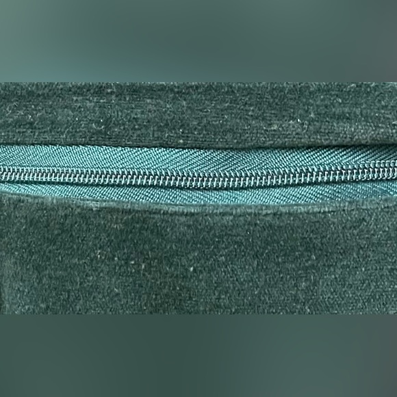 Needlepoint Golf Pillow Handmade Vintage Decorative 13x13  Golfer Velvet Zipper - Picture 3 of 9